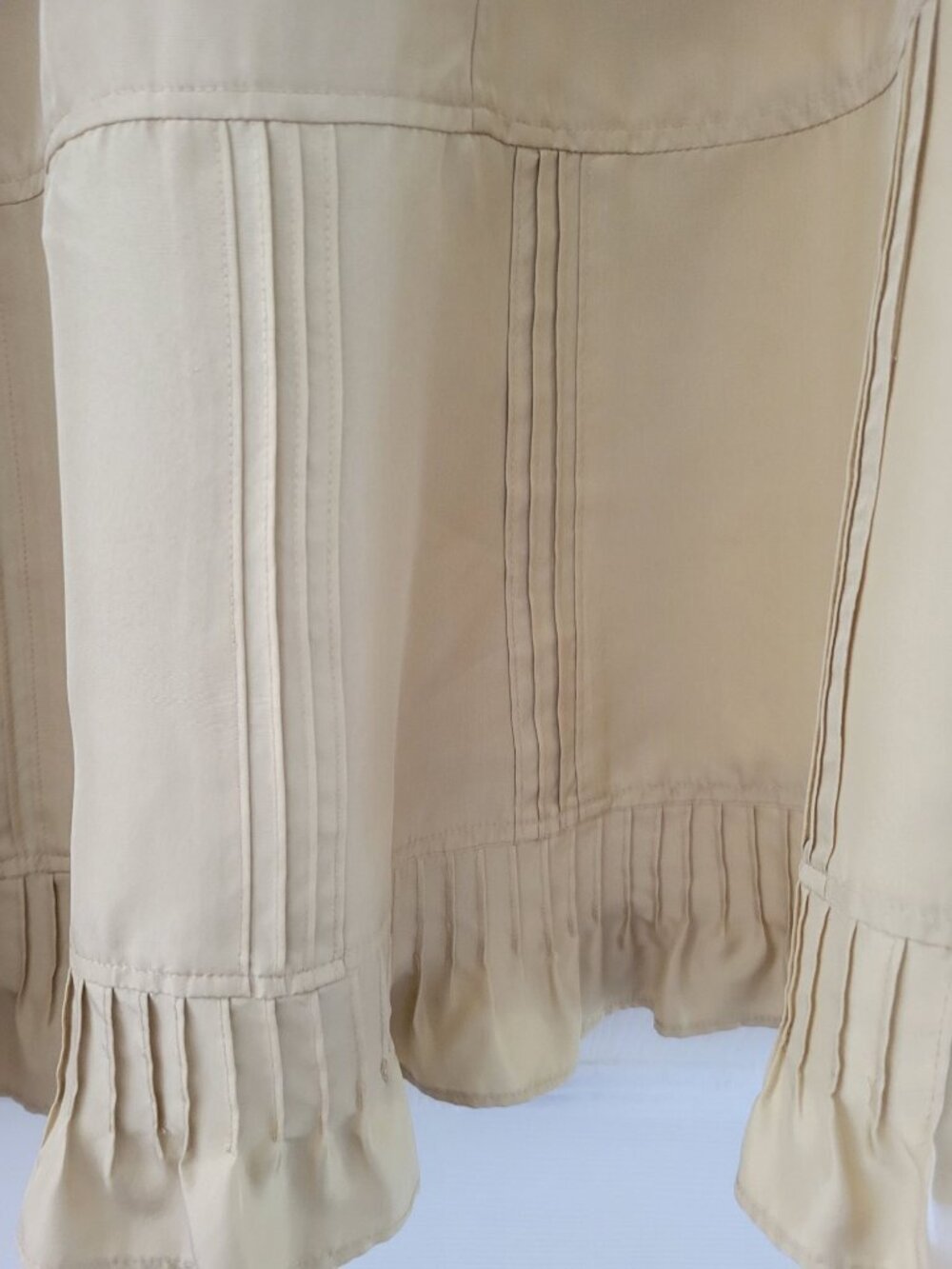 J. Crew 100% Silk Pintuck Midi Skirt Butter Yellow size 4 Y2k Ruffled hem - Picture 3 of 6